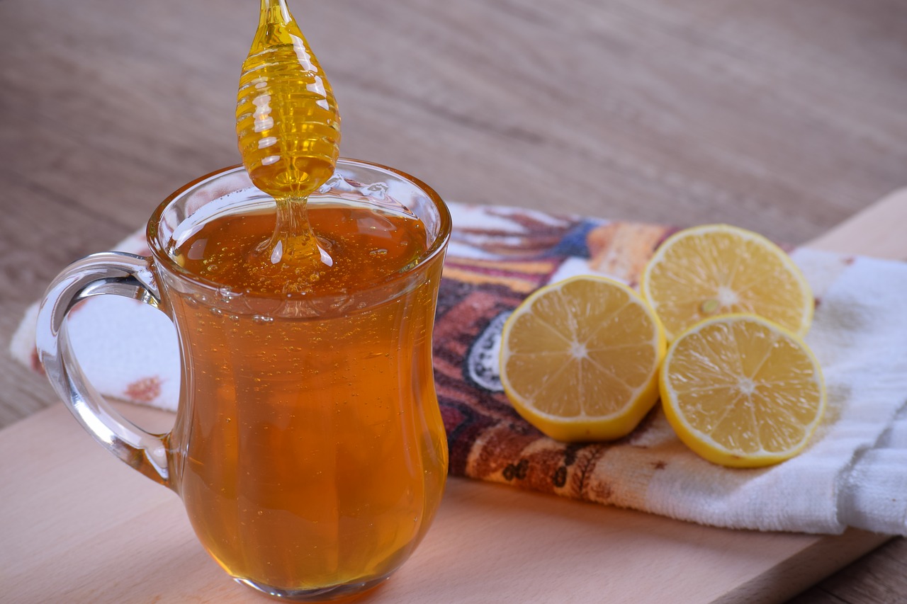 Miel et citron, des ingrédients indispensables en cuisine comme en cosmétique